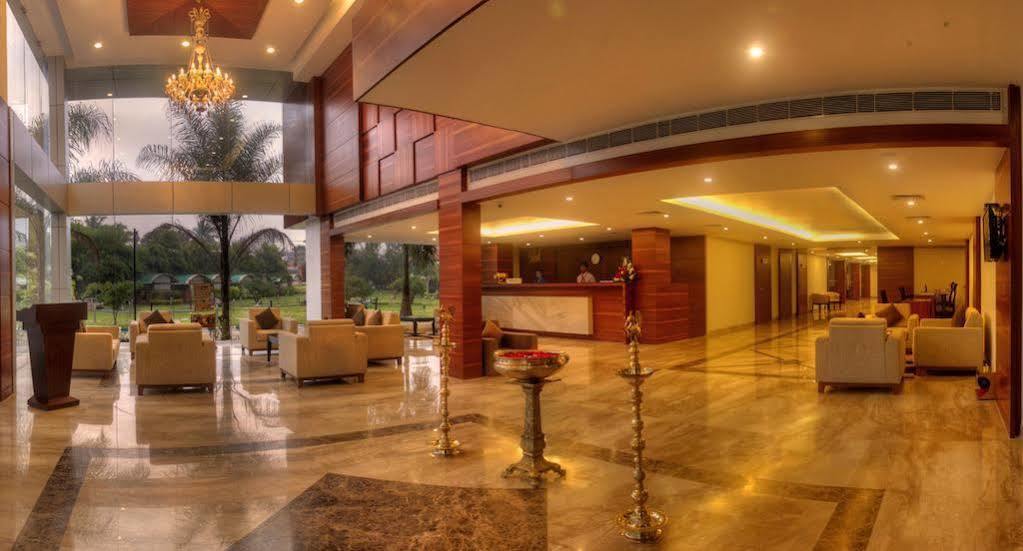 Hotel Le Ruchi The Prince Mysore Extérieur photo