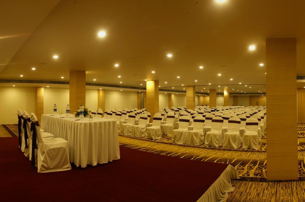 Hotel Le Ruchi The Prince Mysore Extérieur photo